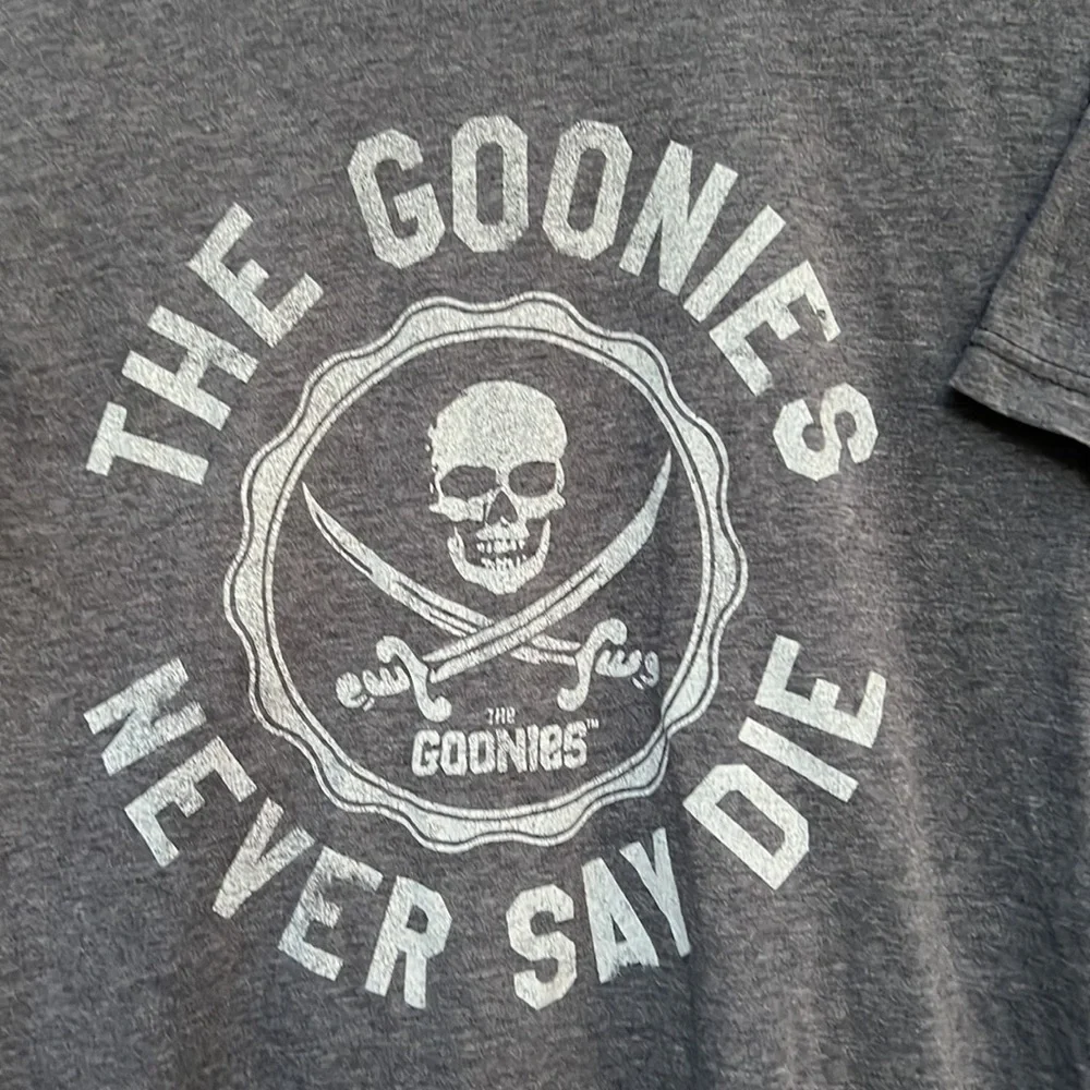 The Goonies mens gray&white short sleeve tee - Picture 2 of 4